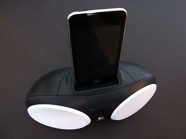 Обзор: Портативная колонка Logitech S125i для iPod