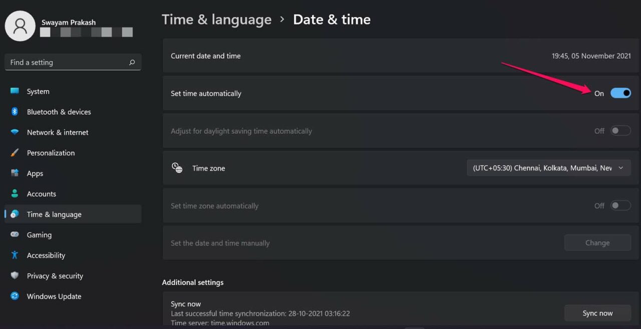 включите автоматическую установку времени в Windows 11