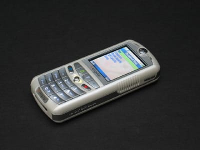 Critique : Téléphone mobile Motorola ROKR E1 iTunes