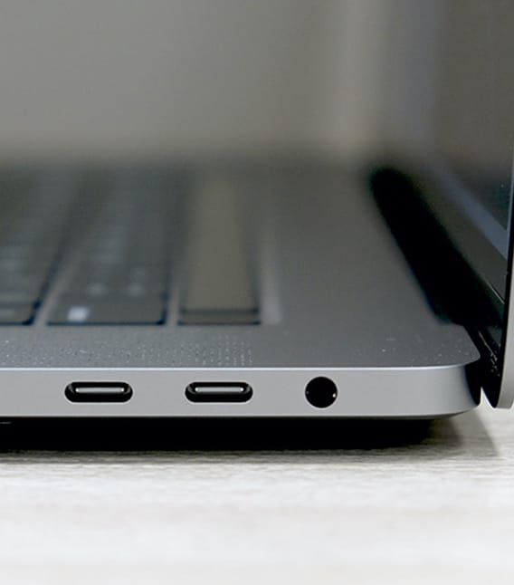 Puerto de carga USB-C de MacBook