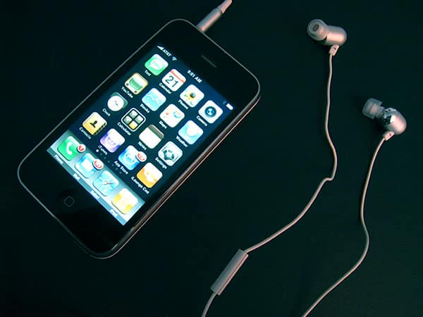 Recensione: Radius Atomic Bass, Atomic Bass per iPhone + Cuffie Radius Live