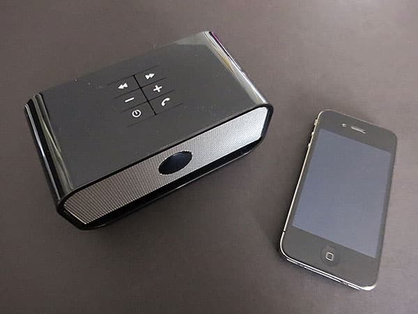 Обзор: Беспроводные колонки Brookstone Big Blue Live + Big Blue Studio