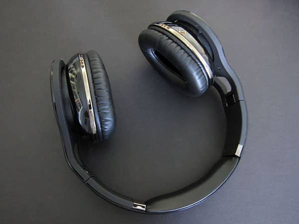 Revisión: Auriculares de Grado de Referencia Scosche Realm RH1056m