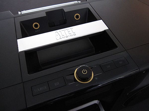 리뷰: Altec Lansing iMT800 Mix 디지털 붐박스 (iPhone 및 iPod용)