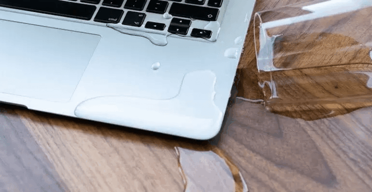 Cosa Fare Se Hai Versato Acqua sulla Tastiera di un MacBook 1