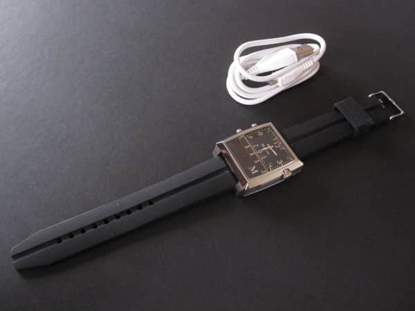 Überprüfung: Martian Watches Passport Watch