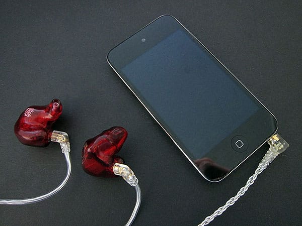 レビュー: Ultimate Ears UE 18 Pro カスタムモニター