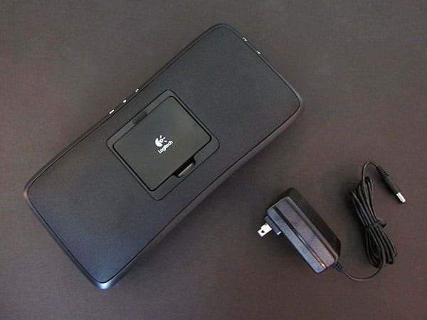 Обзор: Перезаряжающаяся колонка Logitech S315i для iPod + iPhone