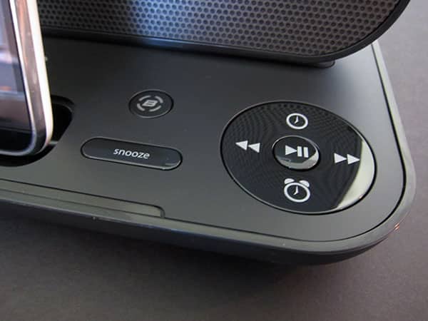 Recensione: iHome iP49 Studio Series Altoparlante Portatile Ricaricabile per iPhone + iPod