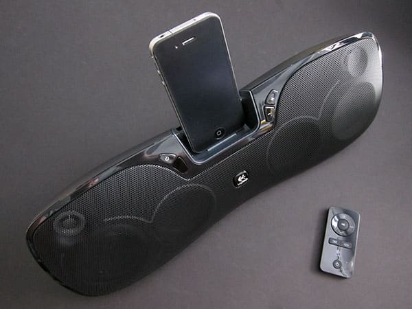 Обзор: Портативная колонка Logitech S715i