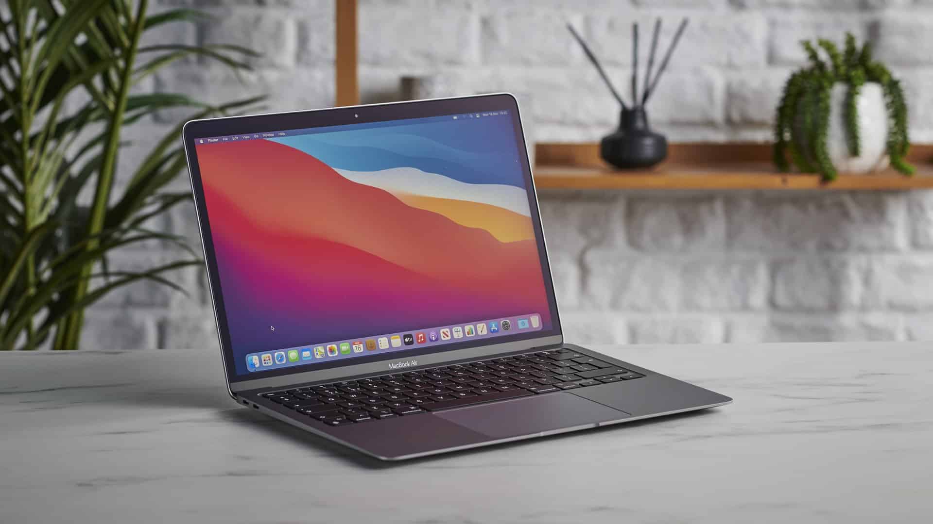 M1 MacBook Air는 999달러에 가장 좋은 노트북입니다
