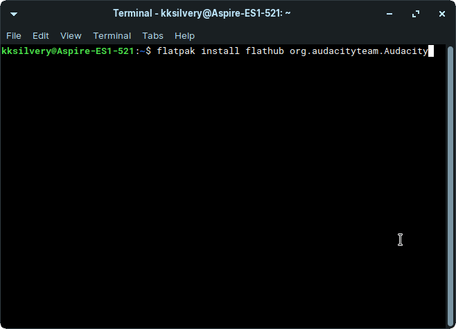 Ouvrez le Terminal depuis le menu pour coller la commande et appuyez sur la touche entrée