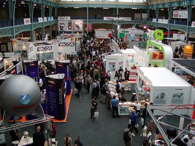 ロンドンのMacExpo 2005からのライブ