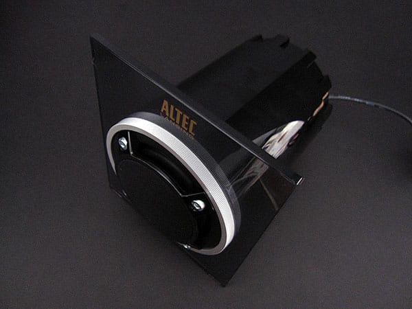 Sobre o Altec Lansing’s Expressionist Bass + Classic