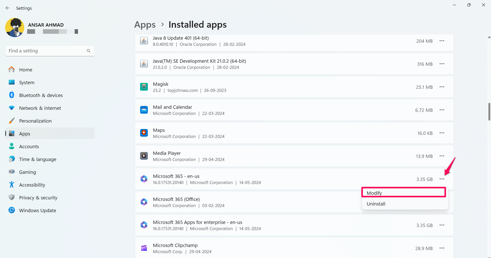 Encuentra Microsoft 365 y selecciona la opción Modificar