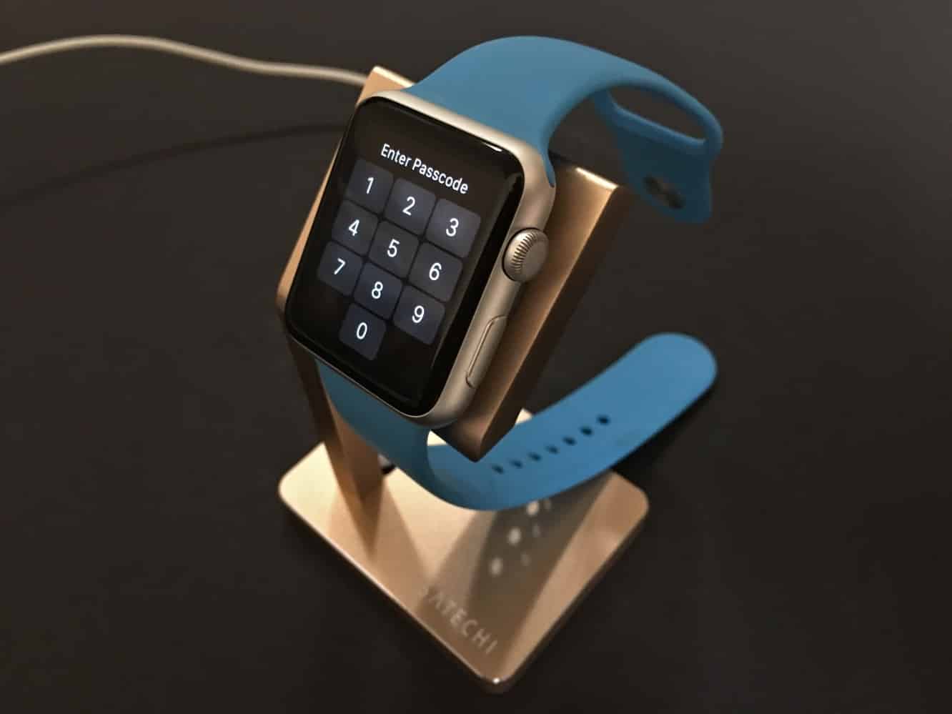 Recensione: Satechi Aluminum Mobile Dock + Supporto per Orologio in Alluminio