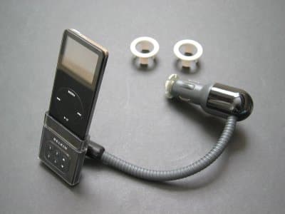 첫 번째 미리보기: Kensington Dock 500/Radio Duo, Icuiti DV920, Belkin TuneBase FM 및 기타