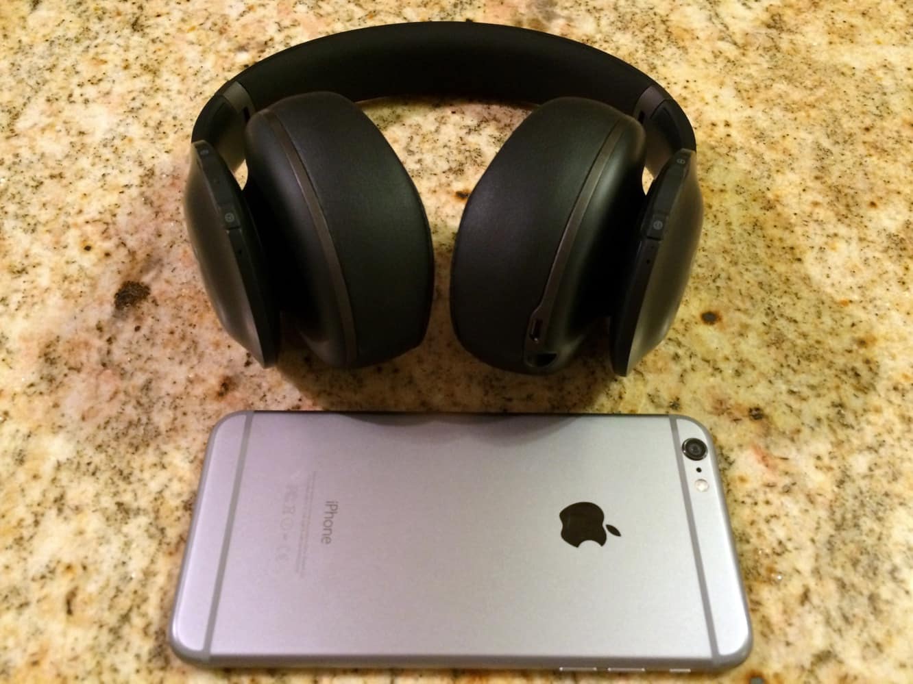 Recensione: Cuffie Bluetooth JBL Everest Elite 700