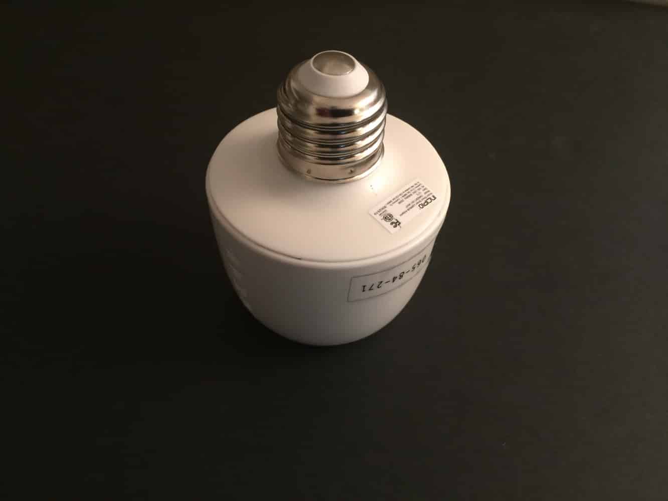 Recensione: Incipio CommandKit Wireless Smart Outlet + Adattatore Wireless Smart Light Bulb