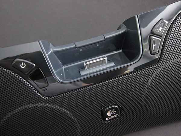 Обзор: Портативная колонка Logitech S715i