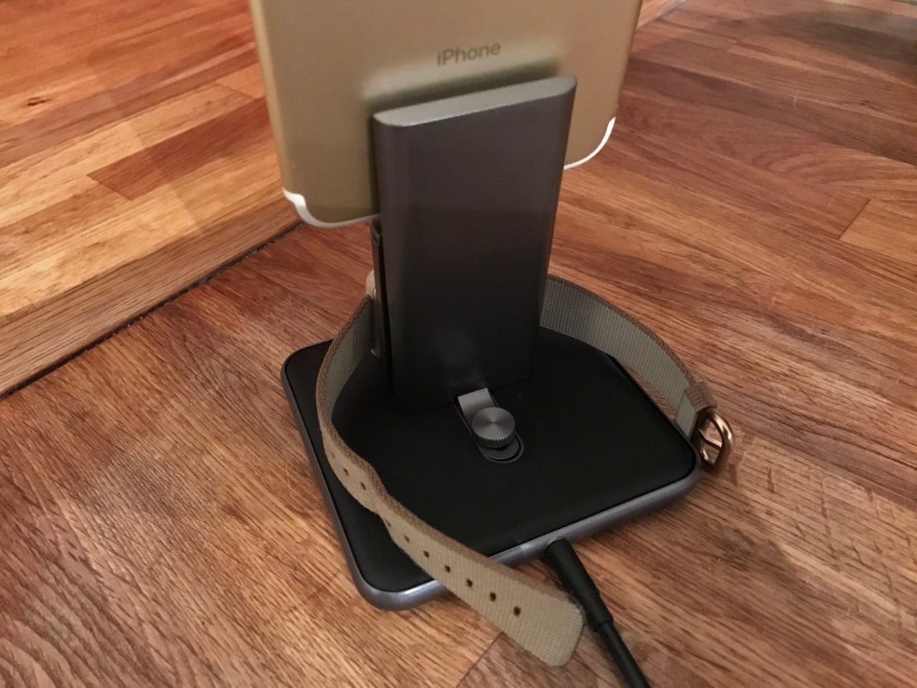 レビュー:Twelve South HiRise Duet for Apple WatchとiPhone