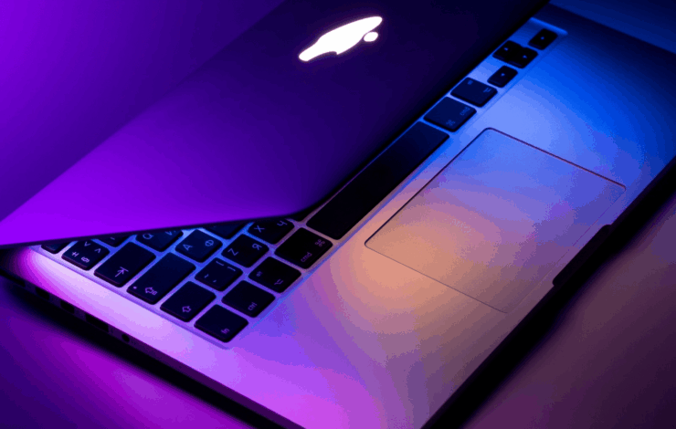 MacBookの画面の白い点を修正する方法