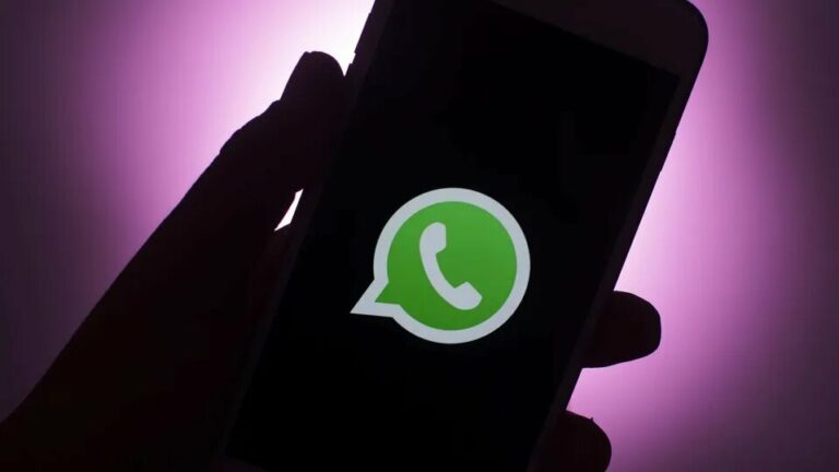 WhatsApp Pink