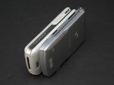 Critique : Téléphone mobile Motorola ROKR E1 iTunes