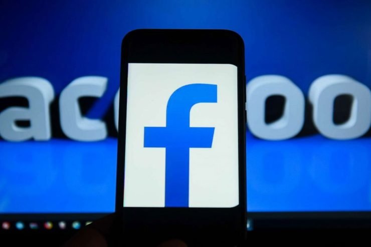 Come risolvere l'errore di Facebook durante l'esecuzione della query su desktop