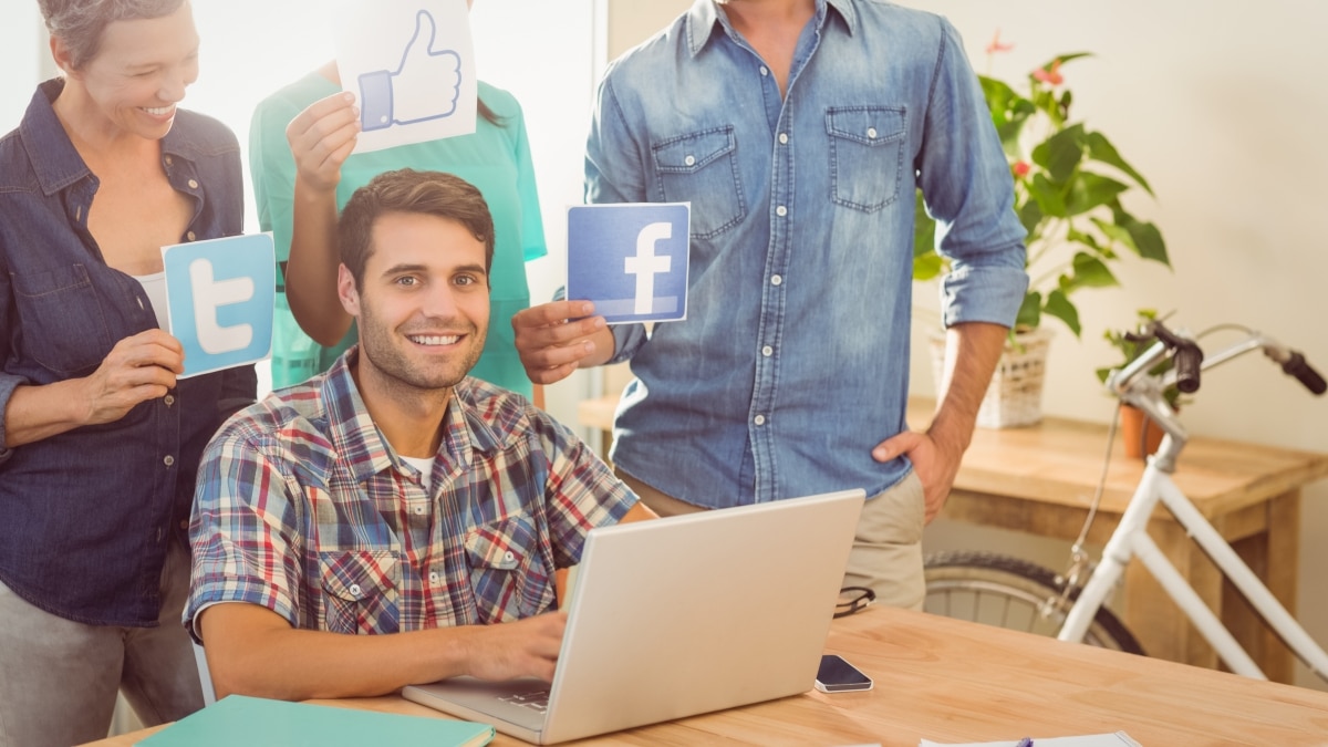 Top 9 Melhores Serviços de Crescimento no Facebook