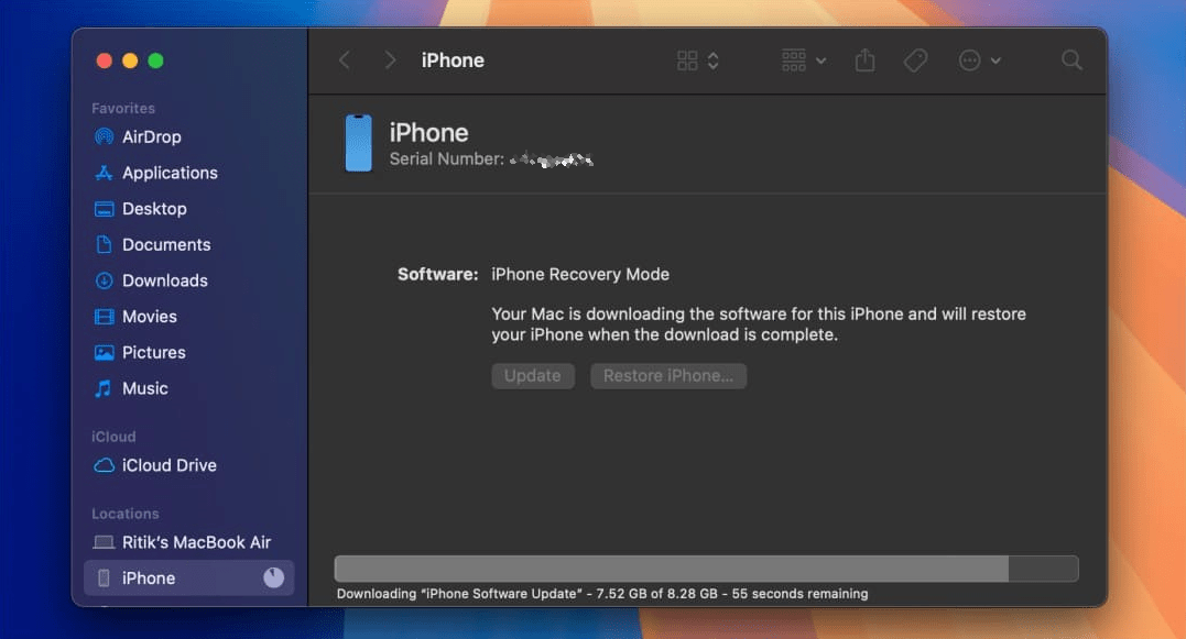 Befolgen Sie die Anweisungen auf dem Bildschirm und warten Sie, bis Ihr iPhone auf iOS 17 wiederhergestellt ist.