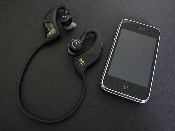 Обзор: Беспроводные стереонаушники Altec Lansing BackBeat 903