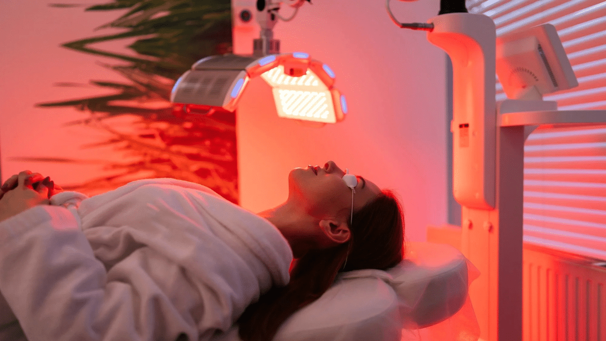 Die Wissenschaft hinter der Rotlichttherapie Wie sie die Kollagenproduktion anregt