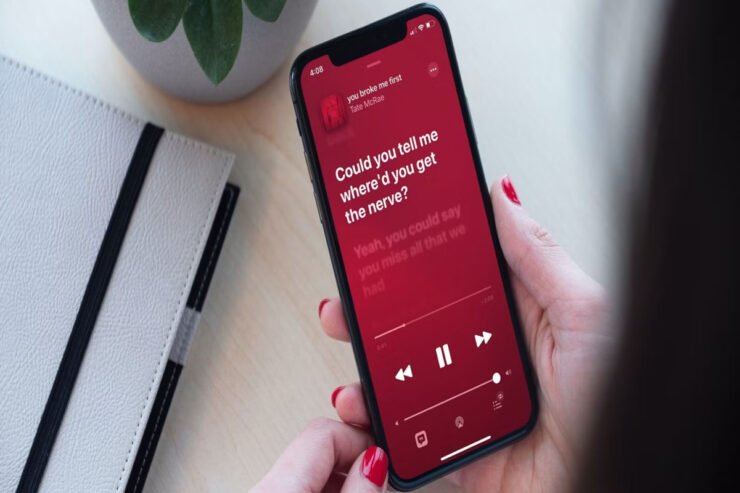 近くで再生中の曲のライブ歌詞をiPhoneで取得する方法