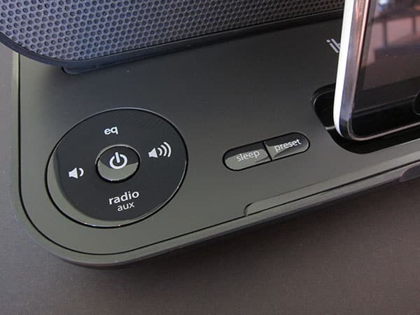 Recensione: iHome iP49 Studio Series Altoparlante Portatile Ricaricabile per iPhone + iPod