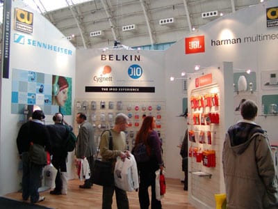 ロンドンのMacExpo 2005からのライブ