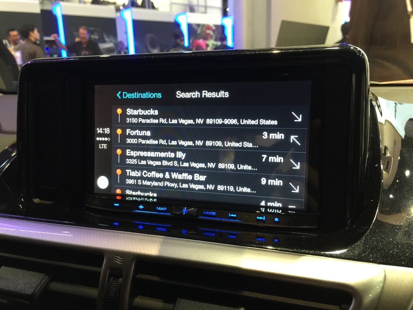 CES 2015에서 CarPlay 체험하기