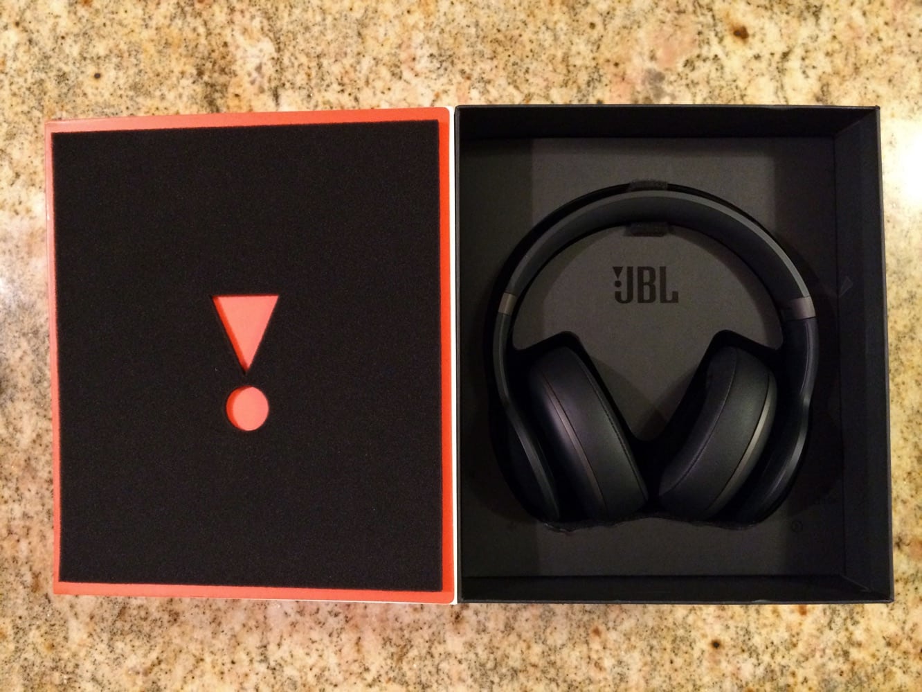Recensione: Cuffie Bluetooth JBL Everest Elite 700