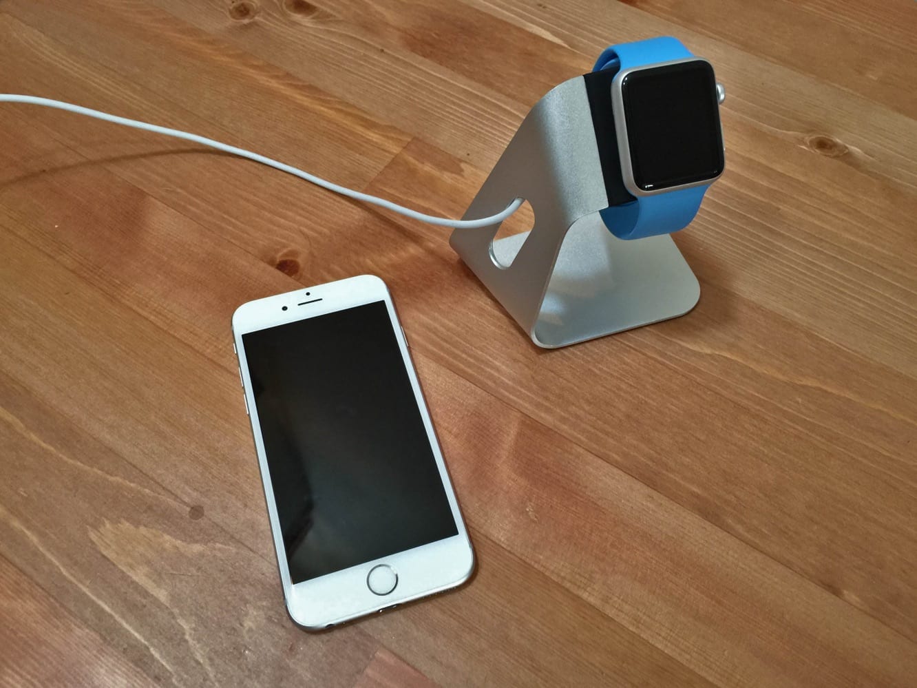 Recensione: Supporto per Apple Watch Spigen S330
