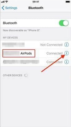 Perché i miei AirPods continuano a mettere in pausa?