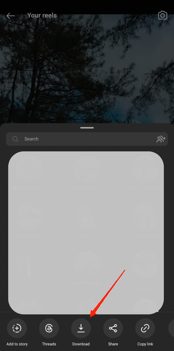 Você verá um monte de opções na parte inferior. Role para a esquerda e toque na opção de download