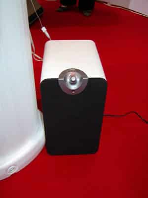 ロンドンのMacExpo 2005からのライブ