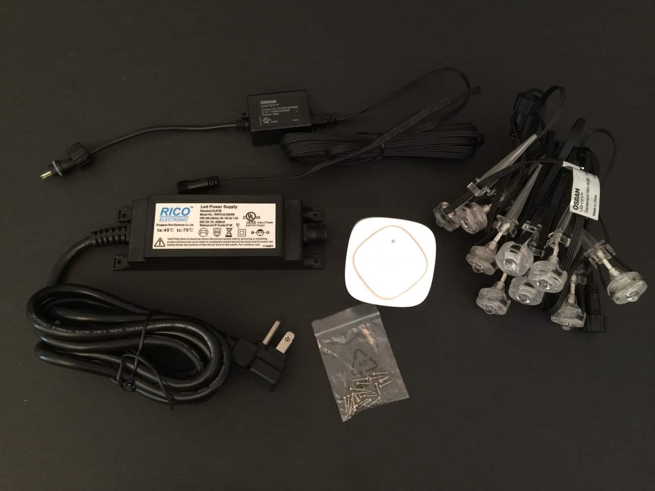 Critique : Belkin WeMo + OSRAM Lightify Gardenspot Mini RGB Starter Set