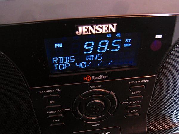 Recensione: Sistema Radio Digitale HD Docking Jensen JiMS-525i per iPod e iPhone