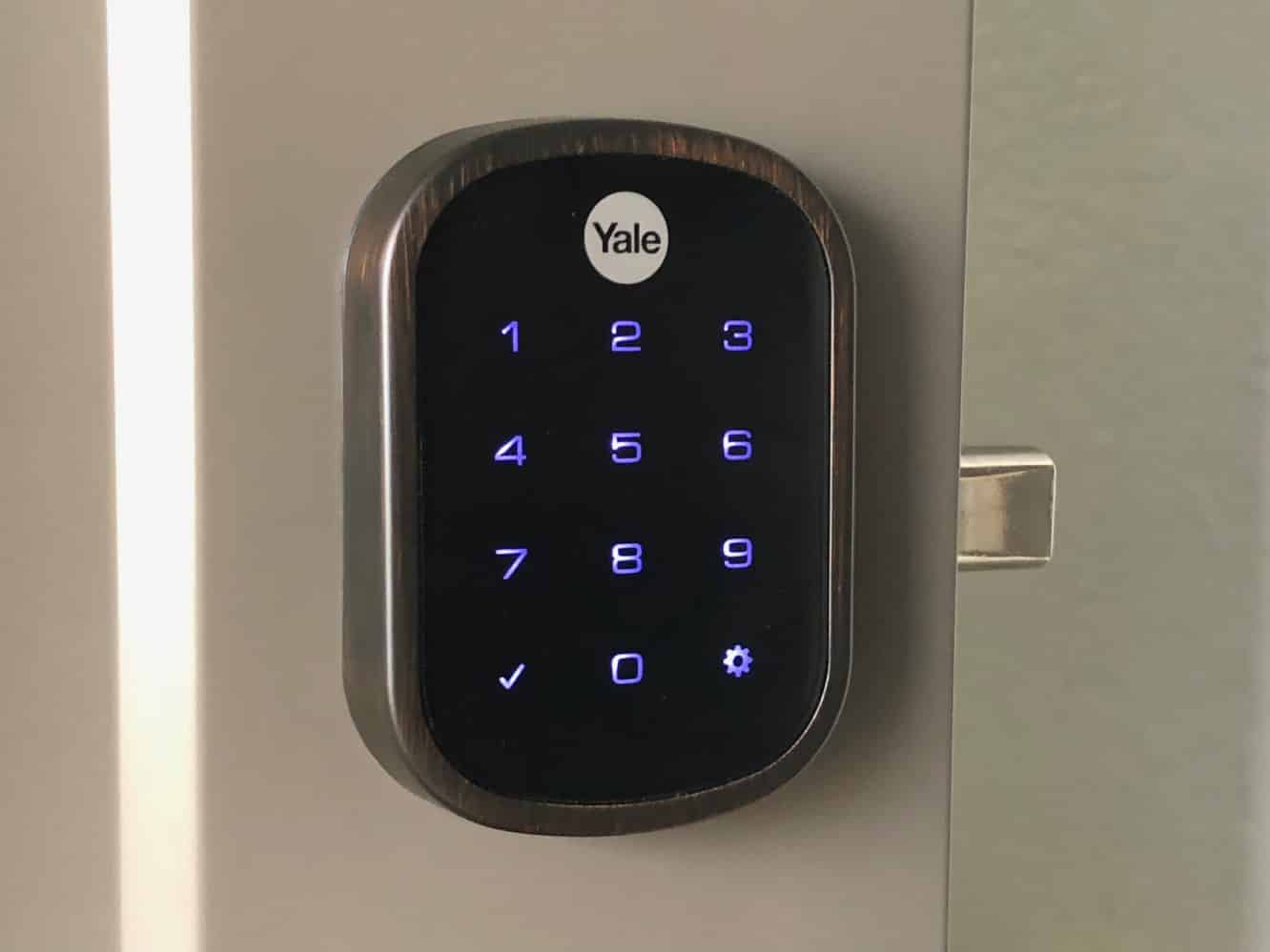 Обзор: Yale Assure Lock SL с модулем iM1 Network HomeKit