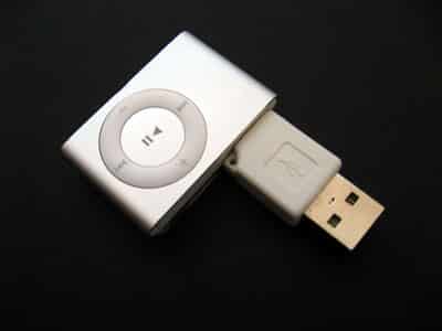 Revisão: Adaptador USB Incipio IncipioBud para iPod shuffle (2G)
