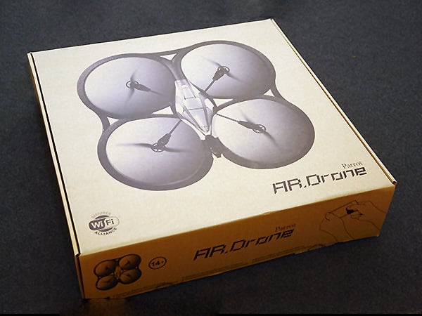 리뷰: Parrot AR.Drone Wi-Fi 쿼드리콥터 (iPhone, iPod touch + iPad용)