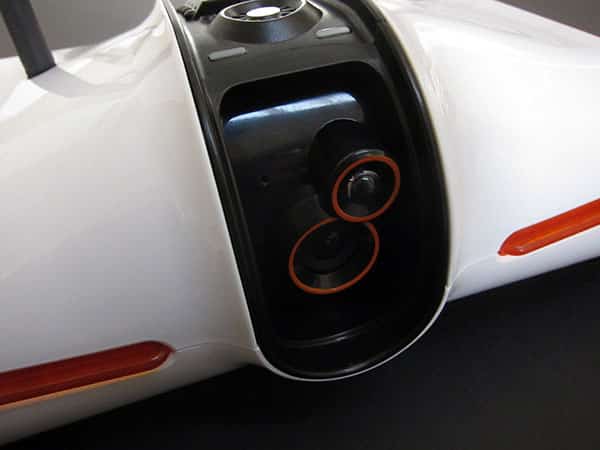 Recensione: Brookstone Rover Carro Armato Spia Wireless Controllato da App