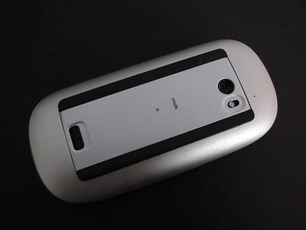 Le chargeur magique de Mobee rend la souris magique d'Apple complète (pour un prix)