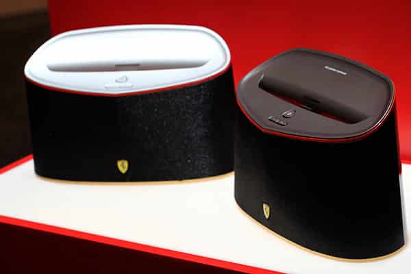 2012 CES에서 생중계: 주요 새로운 Apple 제품, 1부: 페라리, FiberShell, iDevices, Incipio + 더 많은 것들